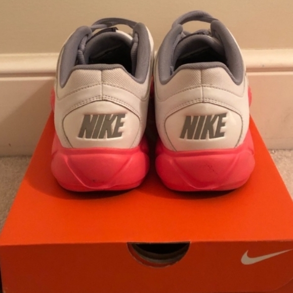 SOLD Nike FreeXT - Picture 2 of 4